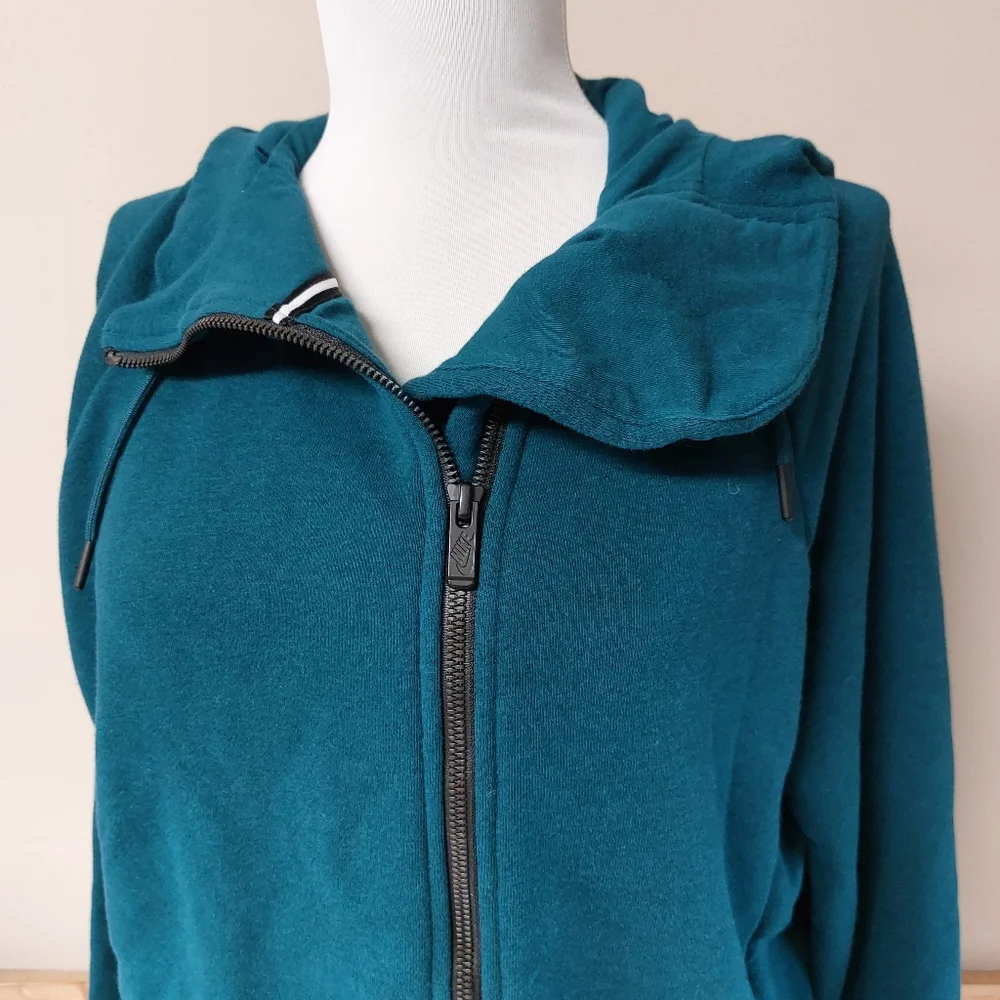 Nike modern Cape jacket